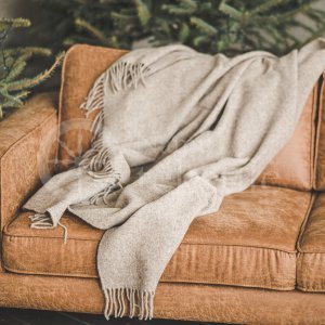 Wool blanket with fringes "Jaukumas" beige
